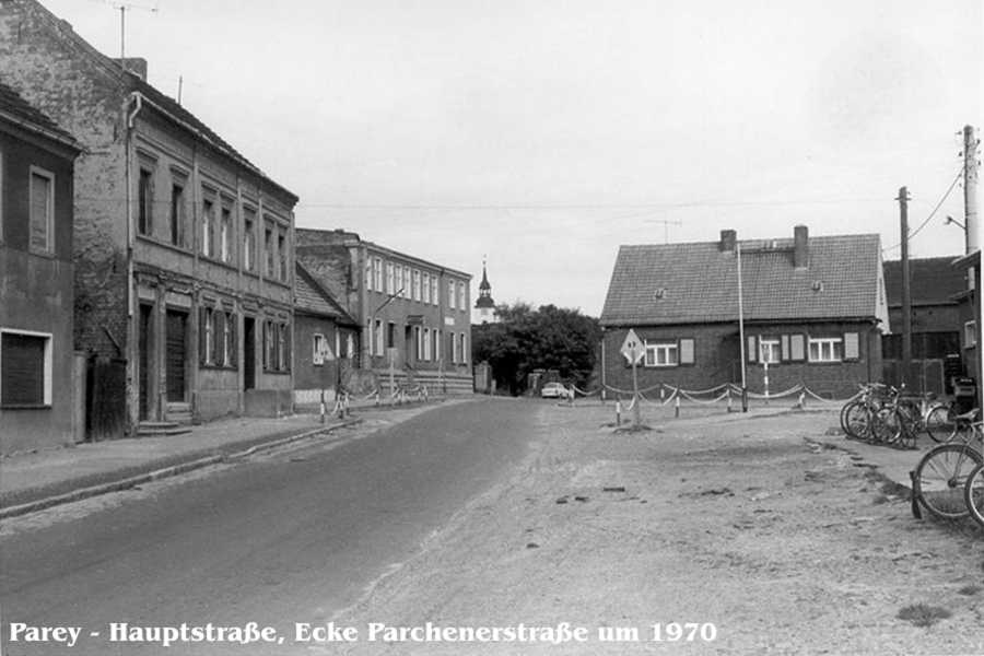 Parey_Hauptstrasse-Ecke_Parchener_Strasse-um 1970.jpg